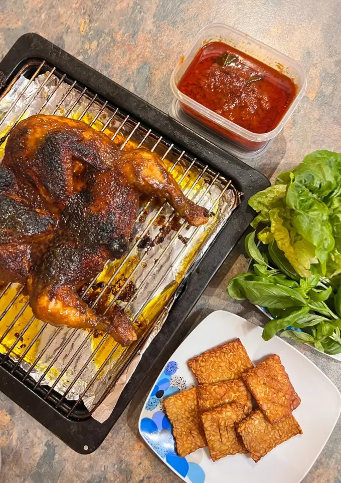 Ayam Bakar Taliwang Utuh