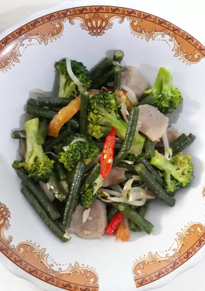 Tumis brokoli kacang panjang