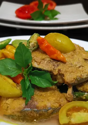 Tuna Bumbu Kuning